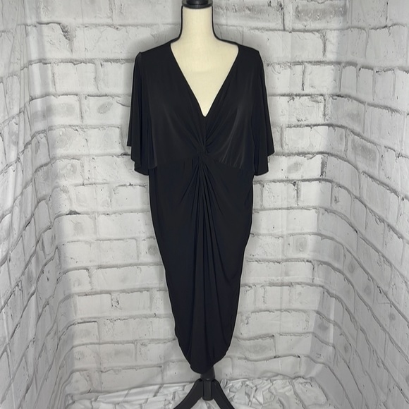 torrid Dresses & Skirts - NWT Torrid Black Wide Short Sleeve Front Tie Knot V Neck Elastic Waist Dress  22